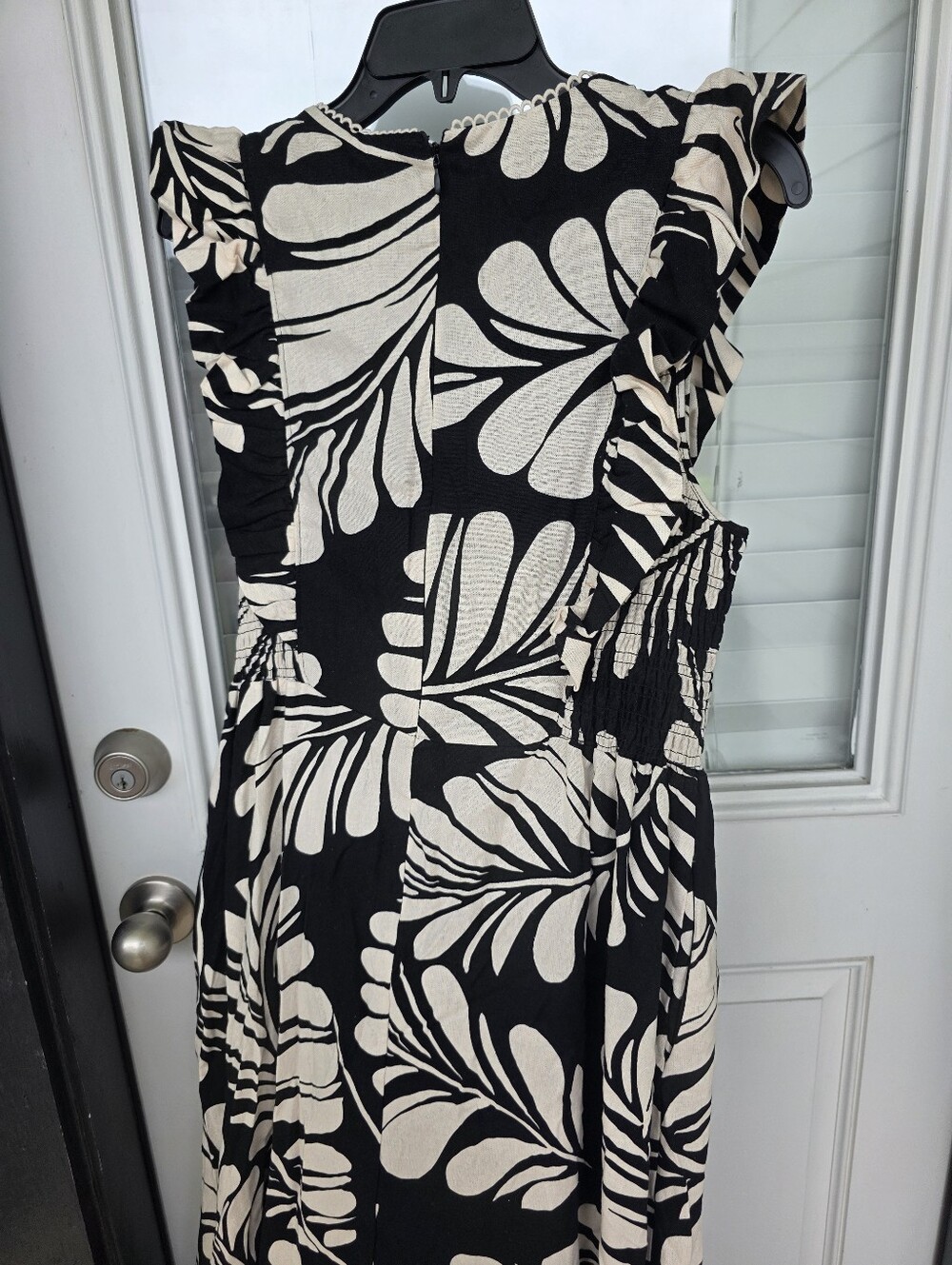 NWT Anne Klein Black Ivory Tropical Leaf Midi Dress Ruffle Sleeve Size 6 $149 - Picture 8 of 9